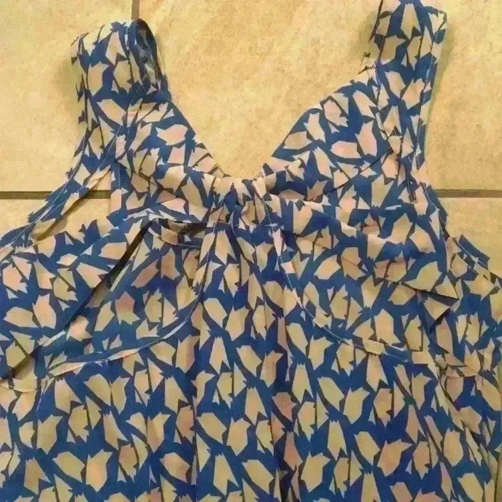 Graduation cap print dress - Picture 3 of 5
